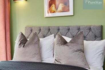 آپارتمان‌های توریست‌ها Beautiful Four Bed House By Purestay Short Lets & Serviced Accommodation Coventry With Parking