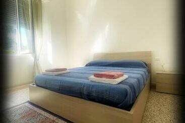 관광객 아파트 Nuova Casa Vacanze Nonna Prassede Con Giardino E Posto Auto