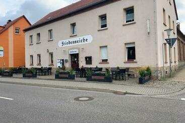 شقق خاصة سياحية Divino Pension Zorbau