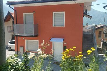 Жильё для туристов Lake And Mountains Valtellina