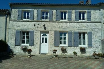 游客公寓 Gîte Climatisé Les Hirondelles