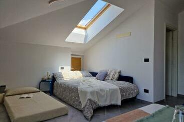 شقق خاصة سياحية [new]☆☆☆☆☆ Comfort A 250m Dal Mare  Vle Repubblica