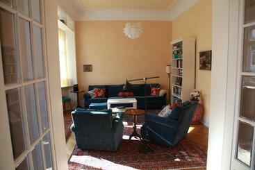 관광객 아파트 Rosie S Place: Furnished Apartment With Style