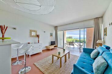 شقق خاصة سياحية Studio Rossi   Ajaccio   Welkeys