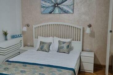 Жильё для туристов Apartament Quiet