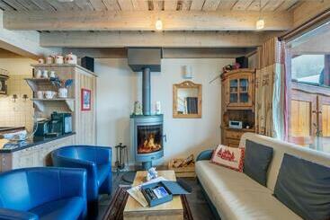 ツーリストアパートメント Appartement Cosy Au Pied Des Pistes Avec Mezzanine, Poêle à Bois Et Services Inclus Pour 4 Personnes