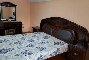 관광객 아파트 The Sweet Home