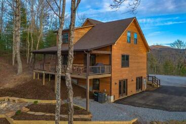 游客公寓 Paradise Found Mtn View Hot Tub, Wi Fi, Pool Table