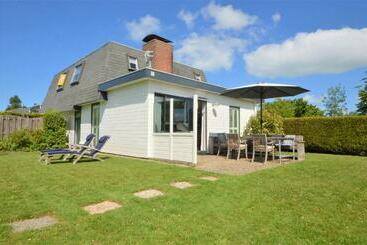 Жильё для туристов Kustverhuur, Park Schoneveld, Zeester 38