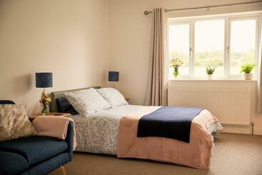 דירות לתיירים Self Contained Studio Bradford On Avon, Wilts