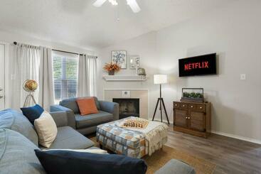 관광객 아파트 The Hideaway Nflx/arcade/soak Tub