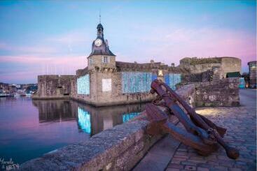 ツーリストアパートメント Yvana Au Cœur De La Ville Close