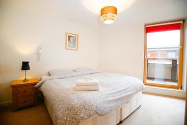 آپارتمان‌های توریست‌ها Coventry Home