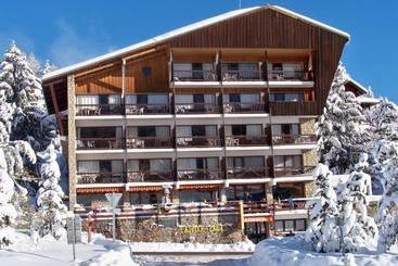 فندق Hôtel L'adrech De Lagas