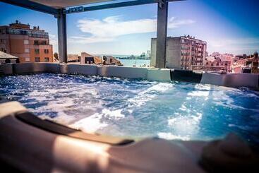 Отель Logis   Hôtel Arc En Ciel Et Spa Les Sables D Olonne