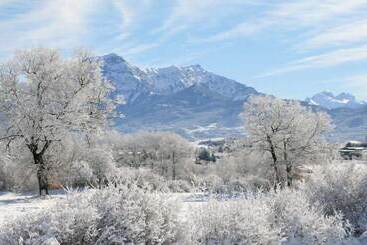 בית מלון כפרי Ax Hôtel Spa & Restaurant