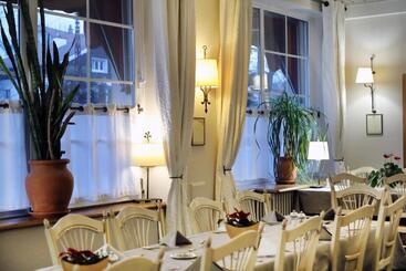 هتل De La Jamagne & Spa