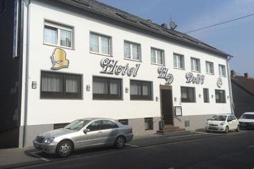 Dolfi Hotel & Restaurant
