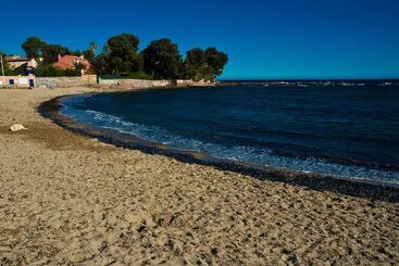 בית מלון כפרי Hôtel Et Studios Les Amandiers