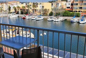 هتل Hôtel Port Beach