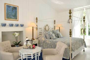 هتل La Baronnie Hôtel & Spa   Teritoria