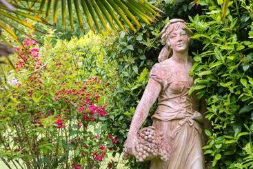 בית מלון כפרי The Originals Tours Sud Pic Epeiche