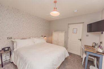 Отель Widbrook Grange