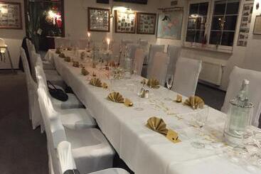 پانسیون Gasthof Goldener Hahn