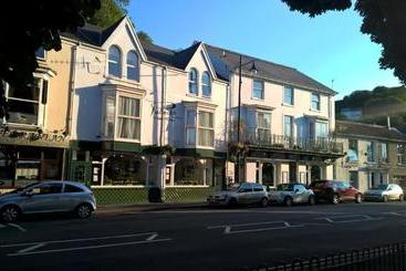 Пансион Patricks With Rooms