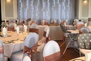 The Weigh Inn Hotel & Lodges