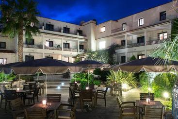 Van Der Valk Hotel Le Catalogne
