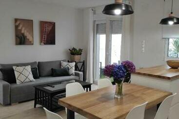 Жильё для туристов Apartamento A 140 M Playa Caneliñas  2 Habit. 4 6 Pax