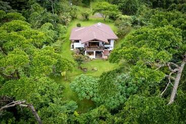 شقق خاصة سياحية Bromelia House