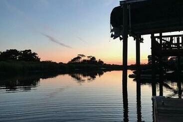 דירות לתיירים Cottage By The Sea: Pagnotto Shellback House