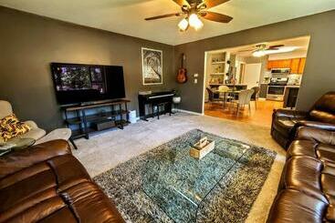 شقق خاصة سياحية Cozy And Spacious   Dogs Ok   Boyne City 1mi   Boyne Mountain 8mi