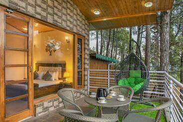 דירות לתיירים The Sparkal Mansion I Pvt Villa I Open Air Lawn I Bonfire I Serviced Villa I By Exotic Stays