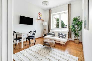 ツーリストアパートメント Wehost Colorful Studio Next To Park Puijonpuistikko In Vallila Neighborhood