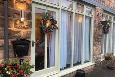 Жильё для туристов 1 Coach House Mews   Matlock Bath