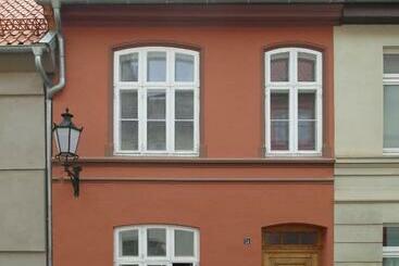 ツーリストアパートメント Historisches Altstadthaus St Georgen   Abc347