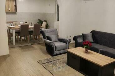 דירות לתיירים Guest House Tomba