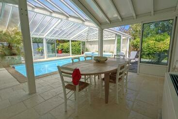דירות לתיירים Villa  Andercool  Avec Piscine Utilisable En Toutes Saisons