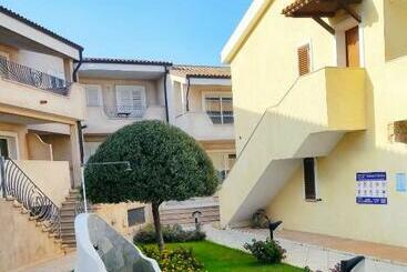 דירות לתיירים Appartamento Incantevole Con Piscina