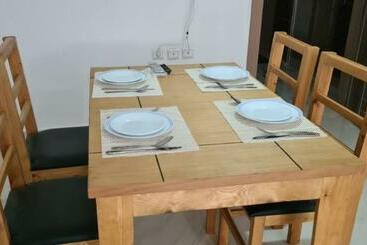 ツーリストアパートメント Martil City