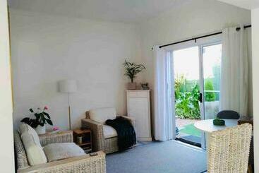 דירות לתיירים Settlers Valley Bachelor Cottage