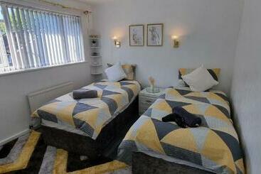 펜션 Glamorous Room With Wifi And Netflix