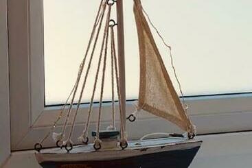 ツーリストアパートメント Town House In Prime Beachfront Location. Sea Views