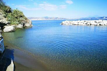 דירות לתיירים Alma Flegrea