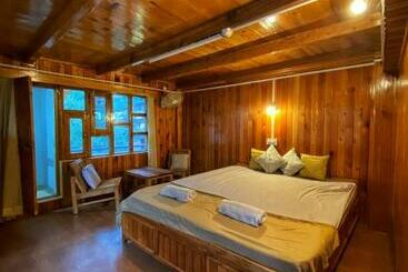 Bed and Breakfast Pine Tower Inn