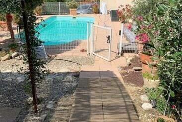 דירות לתיירים La Maison De Beaumes