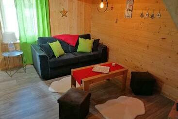 شقق خاصة سياحية Le Mélèze, Petit Nid Douillet